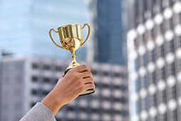 维多利亚老品牌VIC国际入选36氪WISE2024商业之王“年度全球化布局与市场拓展案例”