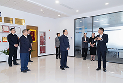 龚正市长走访服务维多利亚老品牌VIC国际等重点企业，真心实意为企解忧、助企增利、促企开展